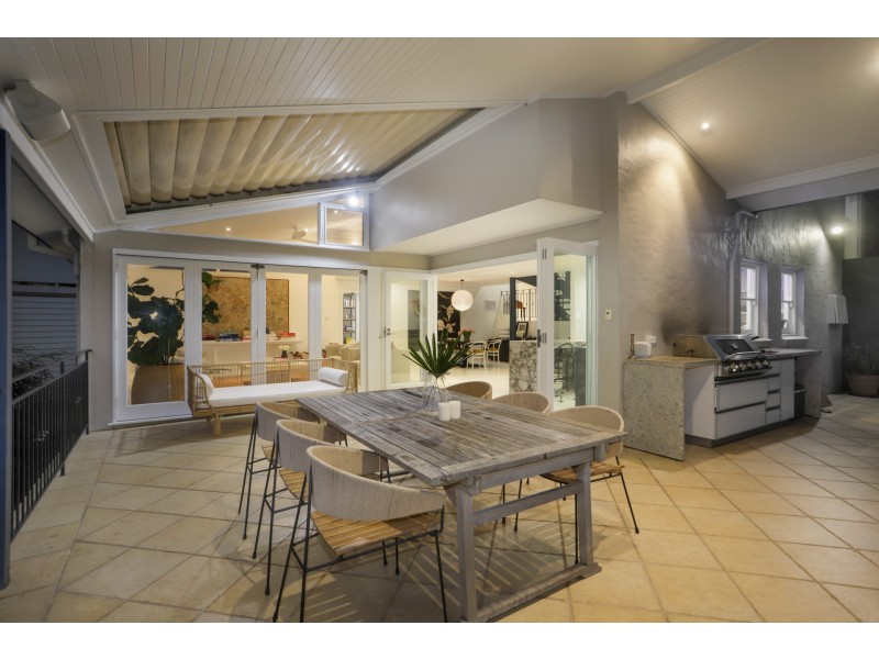 76 Hilltop Road, Avalon Beach NSW 2107