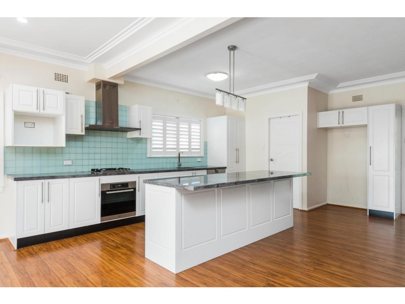 68 Barrenjoey Road, Mona Vale NSW 2103