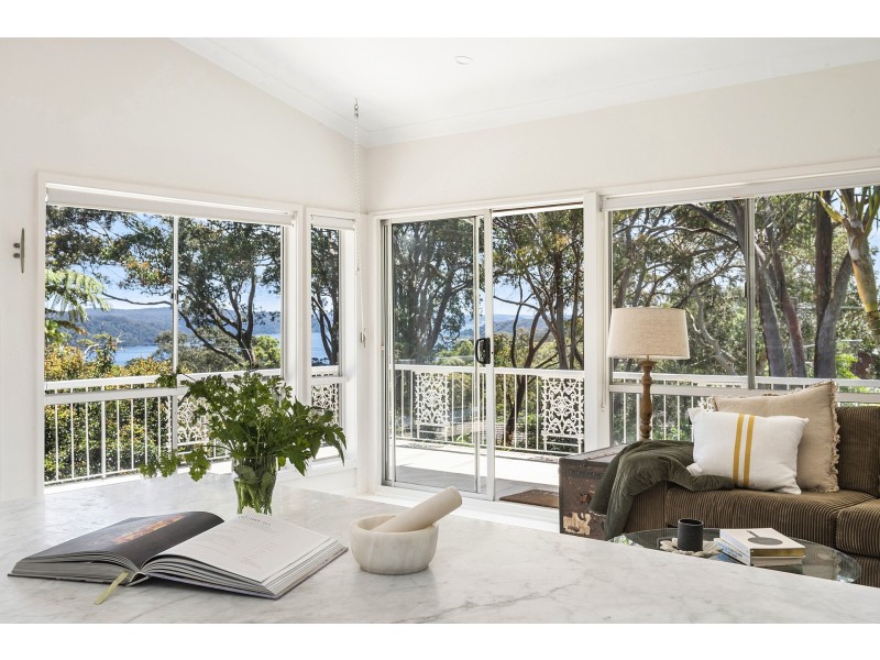 36 Loblay Crescent, Bilgola Plateau NSW 2107