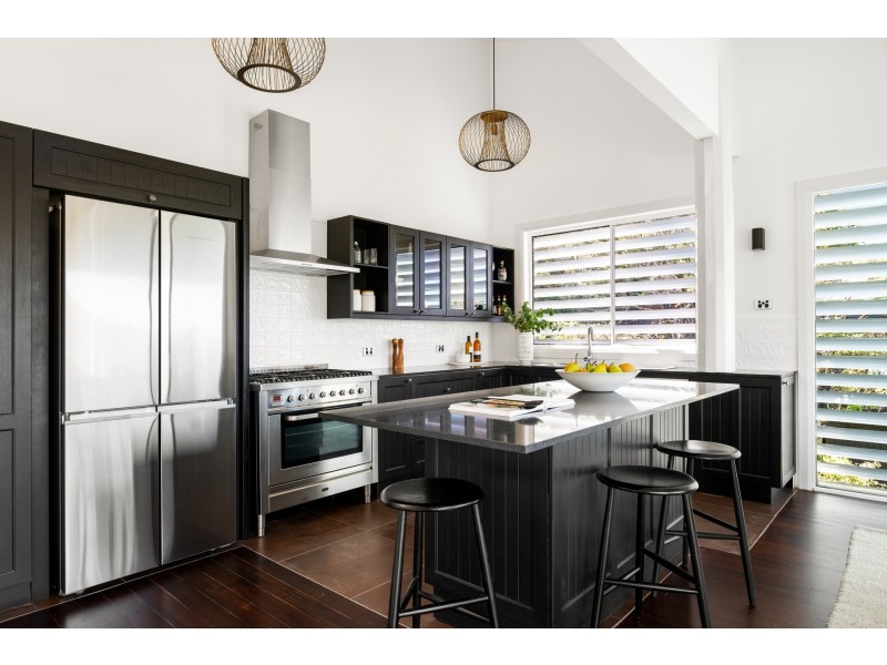 33a Plateau Road, Avalon Beach NSW 2107