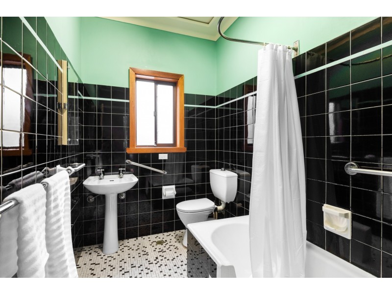 132a Irrubel Road, Newport NSW 2106