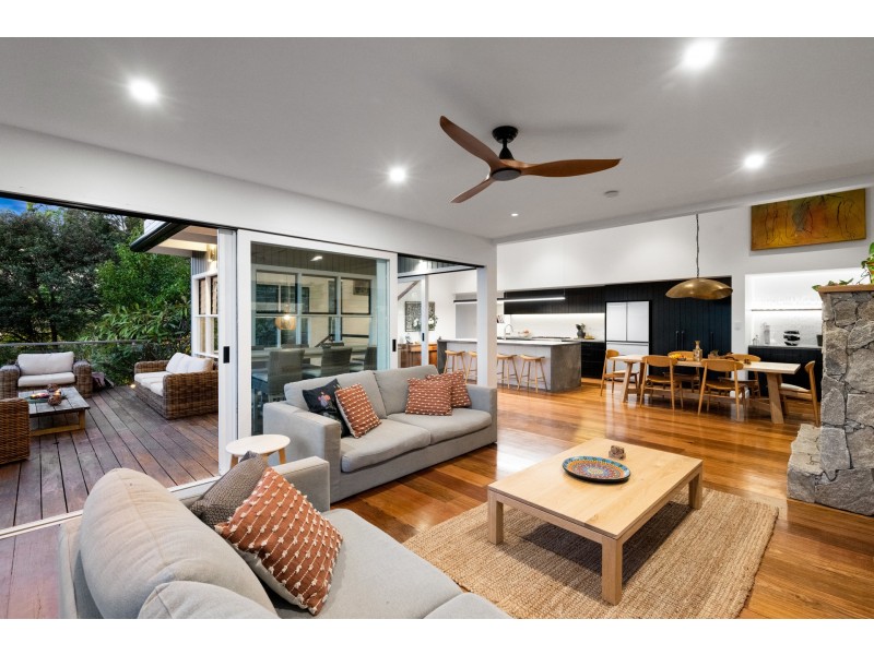 16 The Circle, Bilgola Plateau NSW 2107