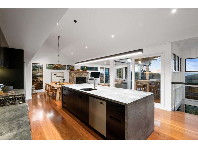 16 The Circle, Bilgola Plateau NSW 2107
