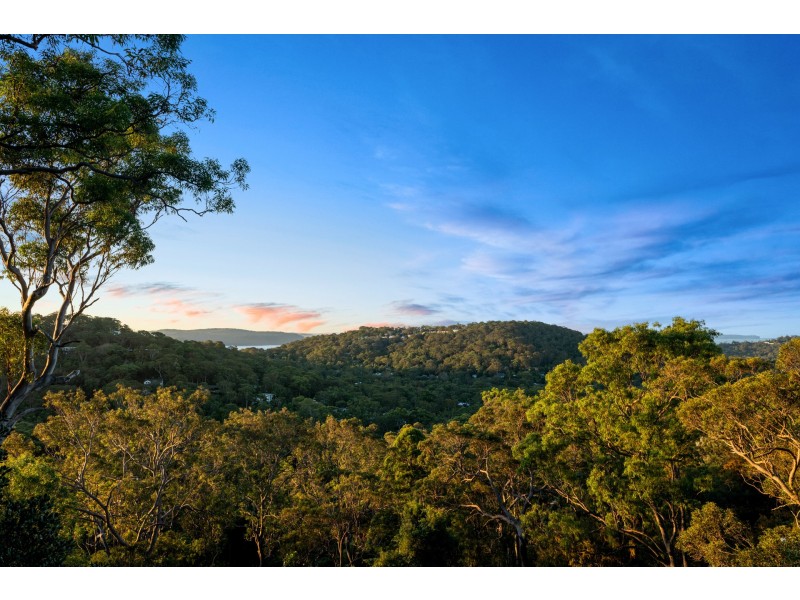 16 The Circle, Bilgola Plateau NSW 2107