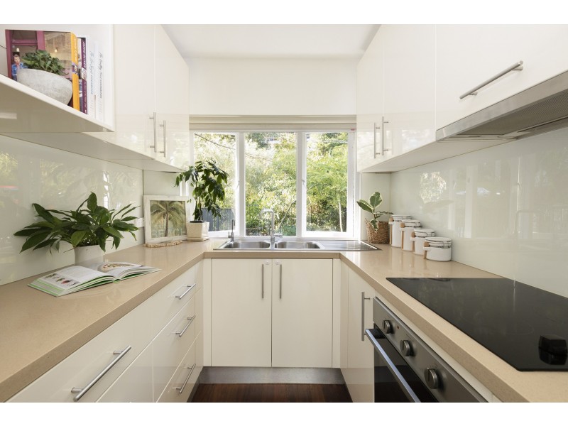 2/4 Sanctuary Avenue, Avalon Beach NSW 2107