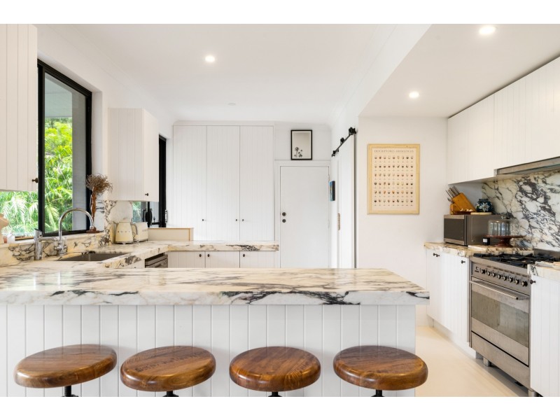 82 Whale Beach Road, Avalon Beach NSW 2107