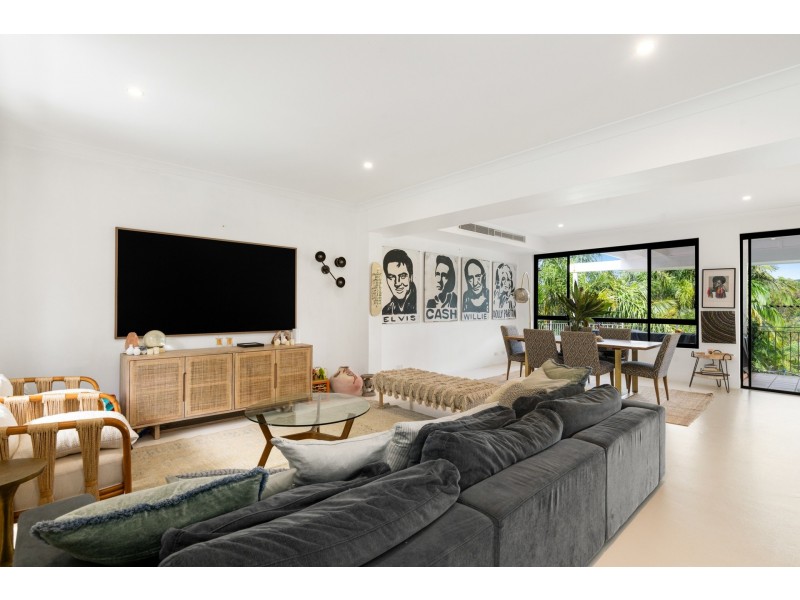 82 Whale Beach Road, Avalon Beach NSW 2107
