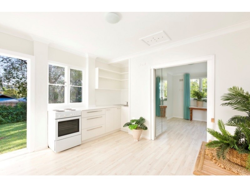 18a Alexander Road, Avalon Beach NSW 2107