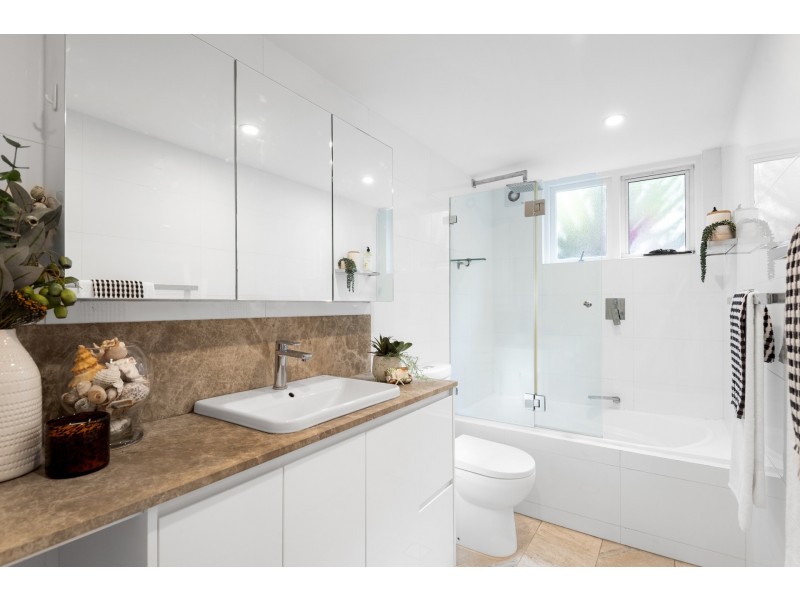 3/4 Sanctuary Avenue, Avalon Beach NSW 2107