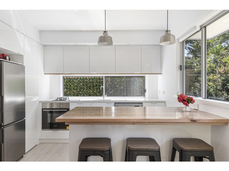 33A Wollstonecraft Avenue, Avalon Beach NSW 2107