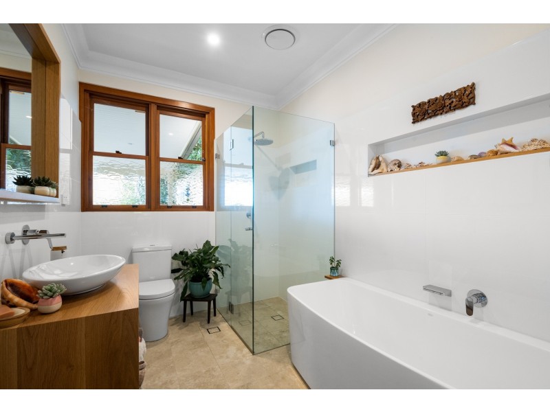 24 Hudson Parade, Avalon Beach NSW 2107