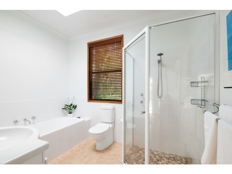 2 Edwin Avenue, Avalon Beach NSW 2107