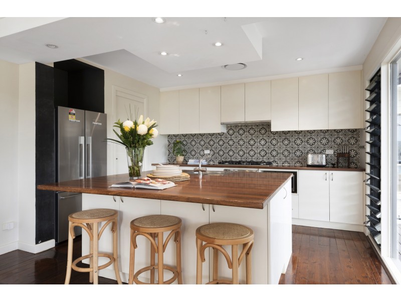 65 Dolphin Crescent, Avalon Beach NSW 2107