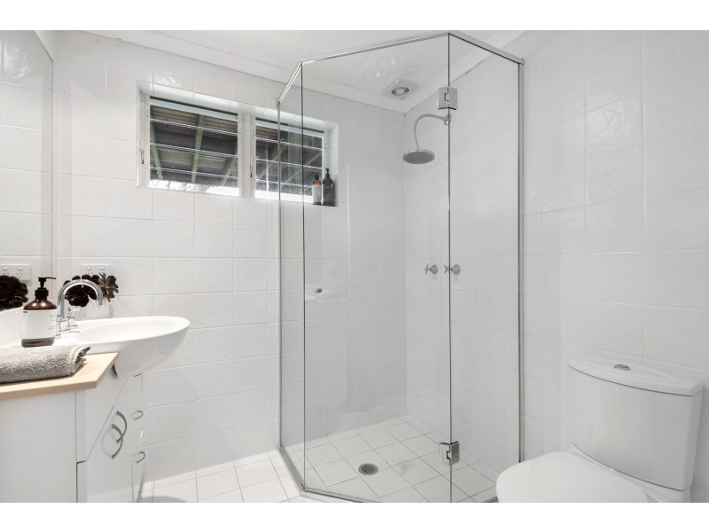 65 Dolphin Crescent, Avalon Beach NSW 2107