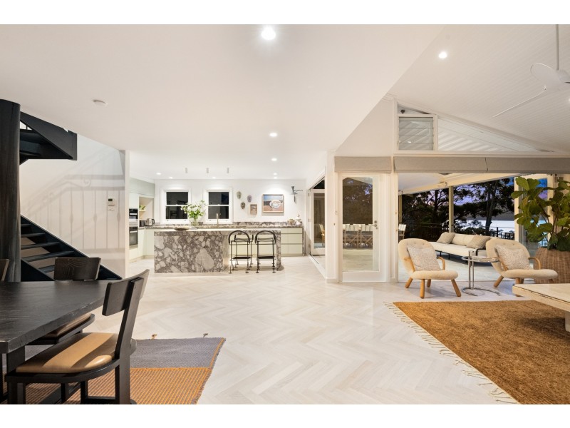 76 Hilltop Road, Avalon Beach NSW 2107
