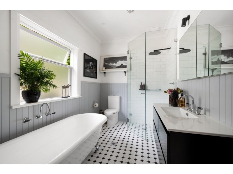 1 Delecta Avenue, Avalon Beach NSW 2107