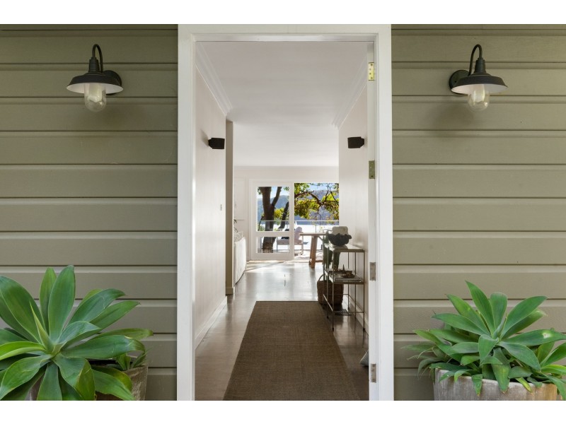 8 Paradise Avenue, Avalon Beach NSW 2107