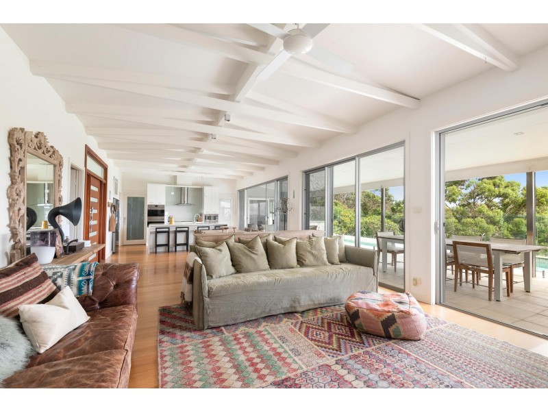 44 The Circle, Bilgola Plateau NSW 2107