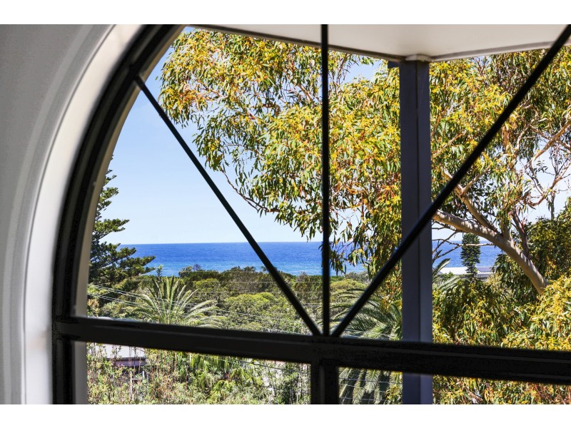 54 Central Road, Avalon Beach NSW 2107