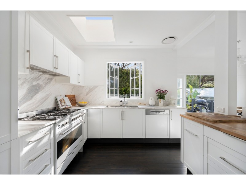 713 Barrenjoey Road, Avalon Beach NSW 2107
