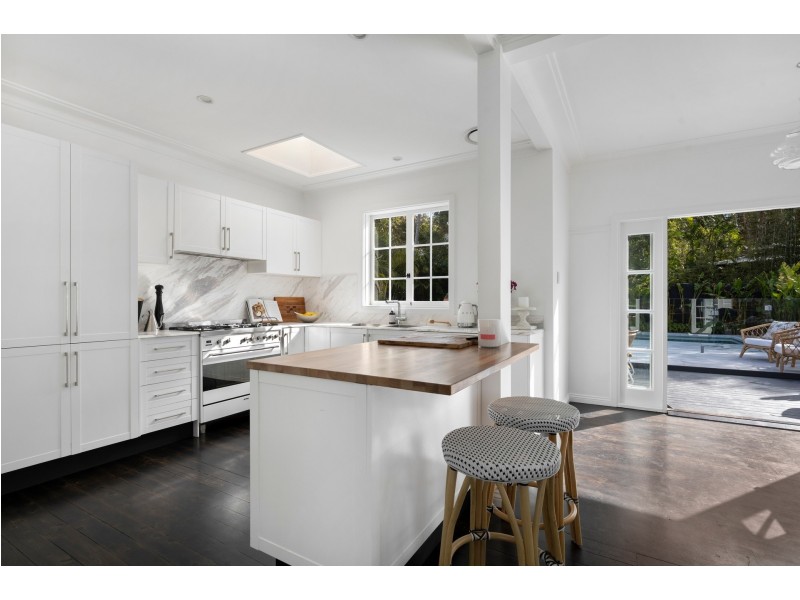 713 Barrenjoey Road, Avalon Beach NSW 2107