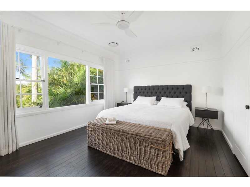 713 Barrenjoey Road, Avalon Beach NSW 2107