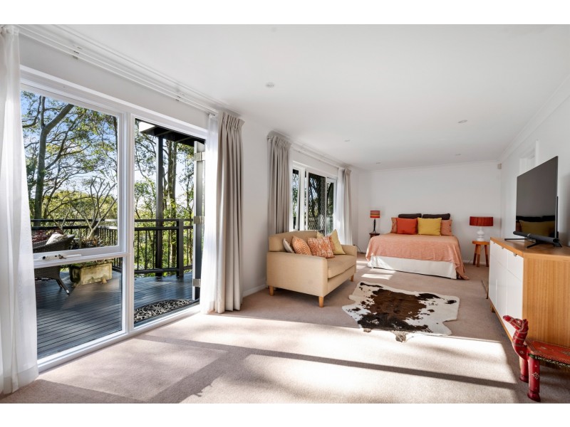 2 Riviera Avenue, Avalon Beach NSW 2107