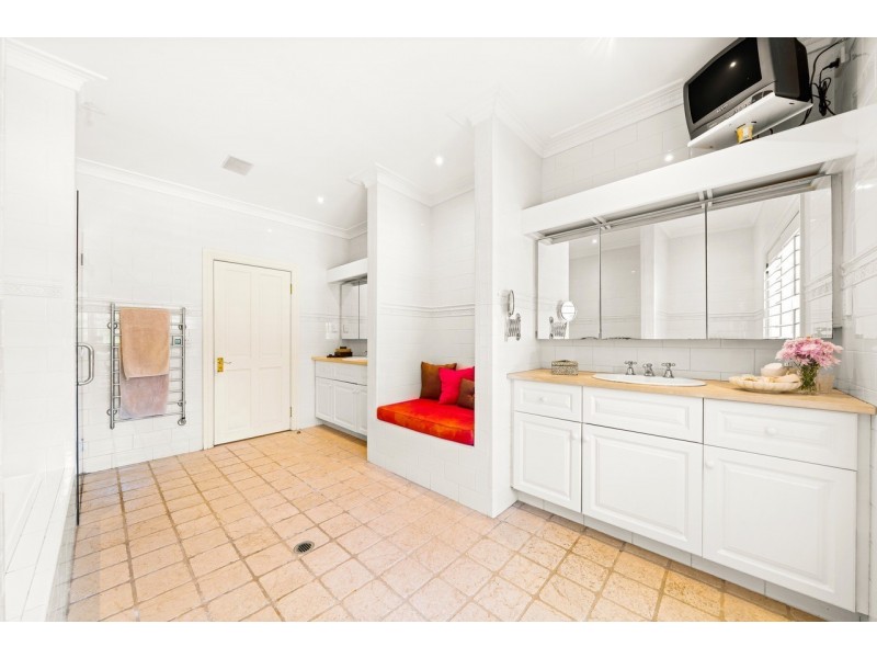 40 Ruskin Rowe, Avalon Beach NSW 2107