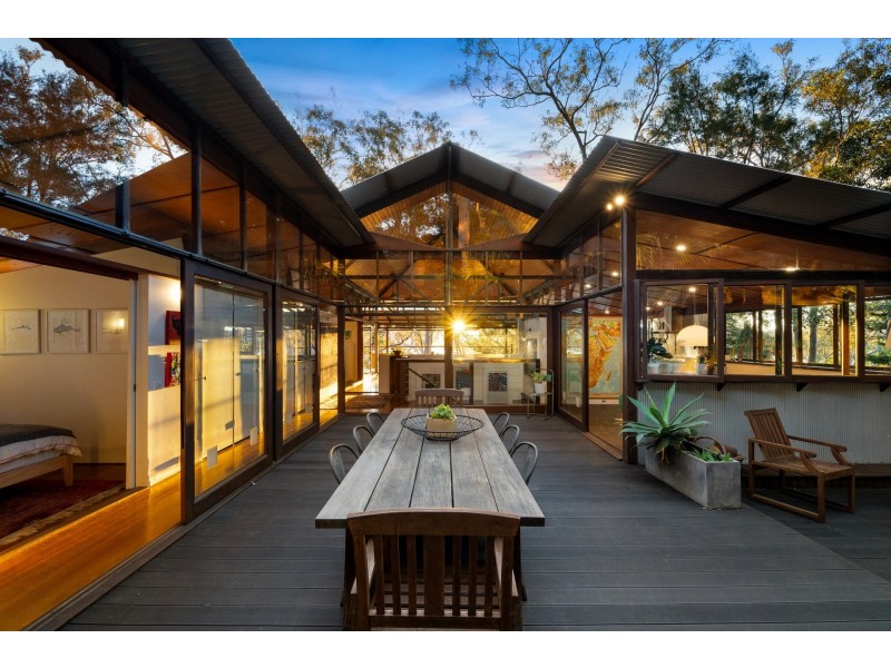 33 Hilltop Road, Avalon Beach NSW 2107