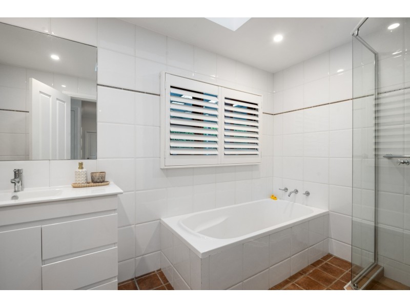 15A Dolphin Crescent, Avalon Beach NSW 2107