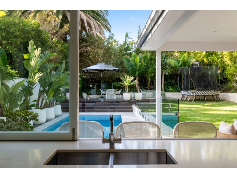 14 Bareena Road, Avalon Beach NSW 2107
