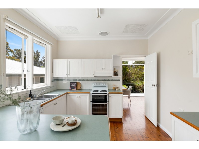 4 Old Barrenjoey Road, Avalon Beach NSW 2107