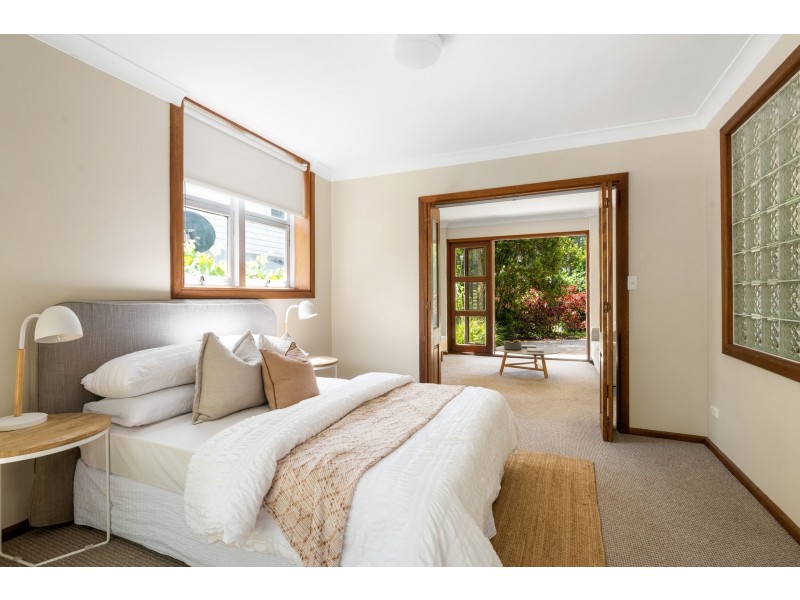 4 Old Barrenjoey Road, Avalon Beach NSW 2107