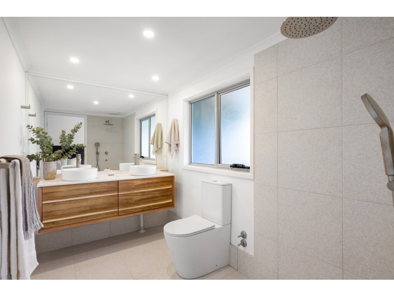 51 Dolphin Crescent, Avalon Beach NSW 2107