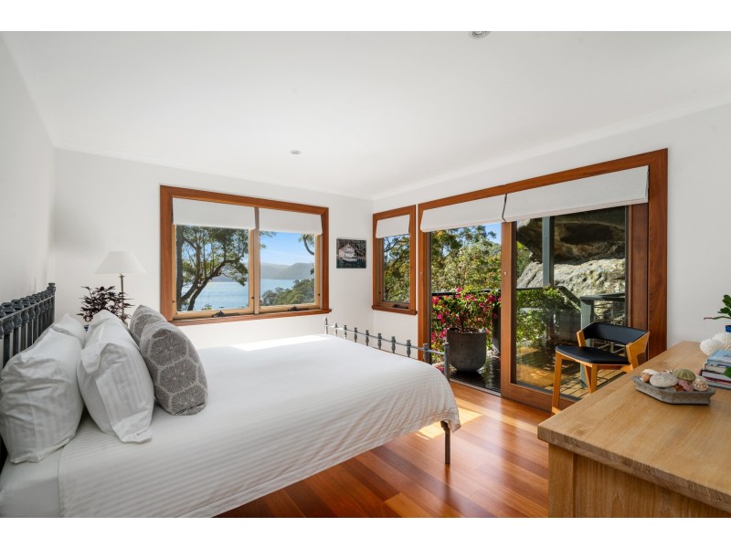 295 Hudson Parade, Avalon Beach NSW 2107