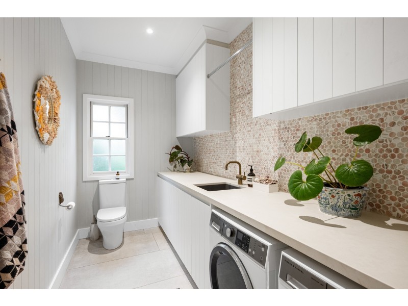 6 Coolawin Road, Avalon Beach NSW 2107