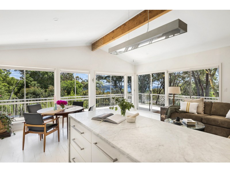 36 Loblay Crescent, Bilgola Plateau NSW 2107