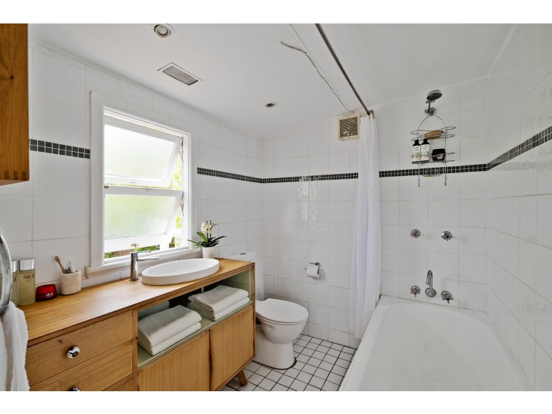 66 Whale Beach Road, Avalon Beach NSW 2107