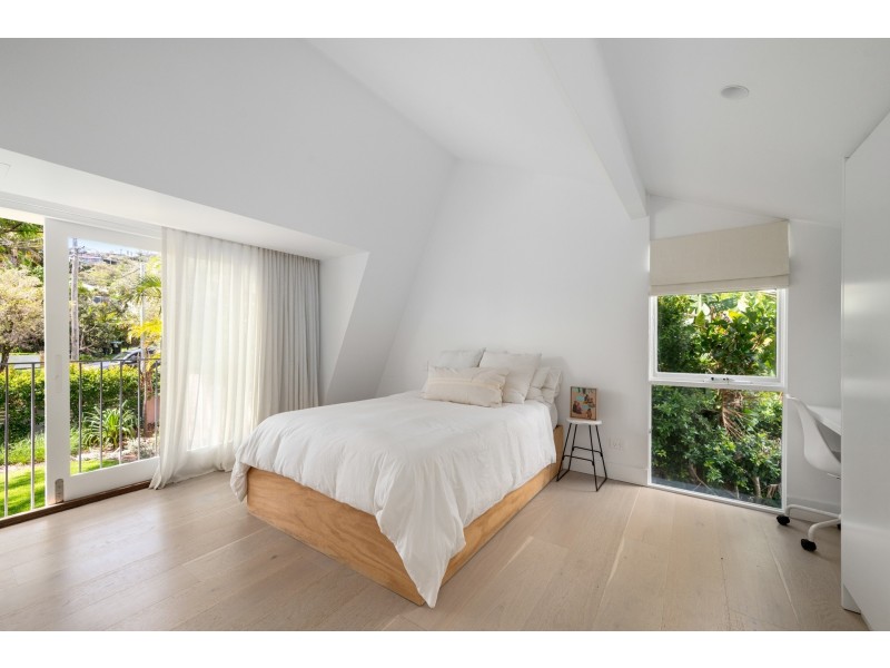 35 Bareena Road, Avalon Beach NSW 2107