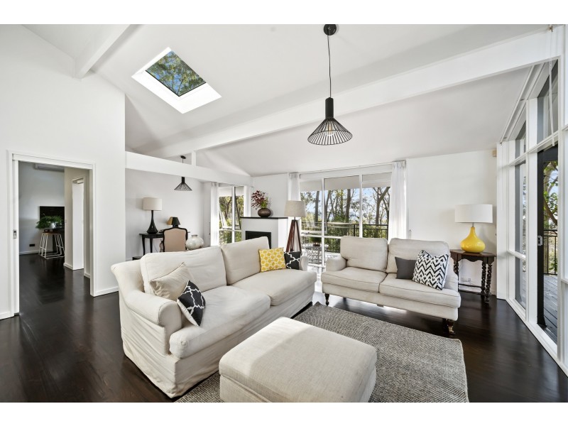 2 Riviera Avenue, Avalon Beach NSW 2107