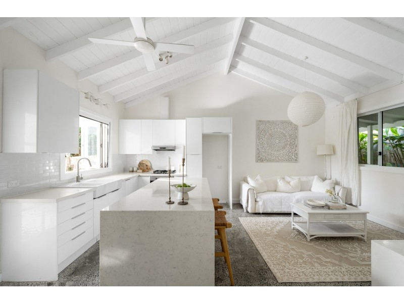 15a Whale Beach Road, Avalon Beach NSW 2107