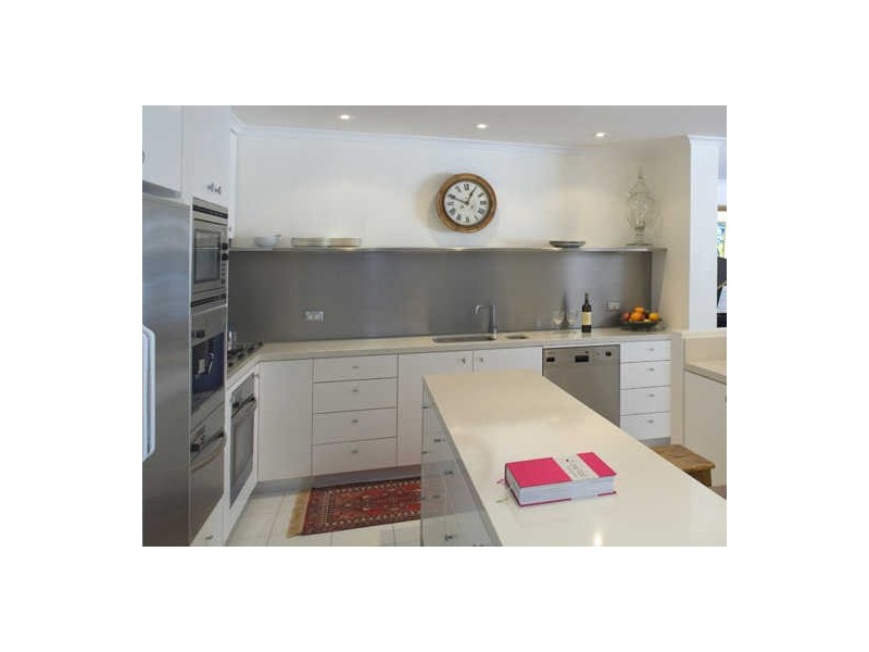 22 Paradise Avenue, Avalon NSW 2107