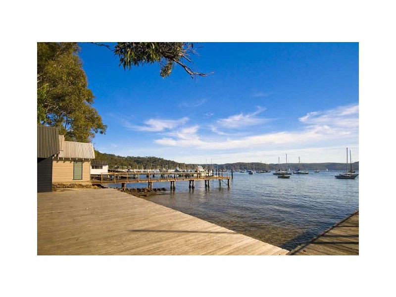 4 Paradise Avenue, Clareville NSW 2107