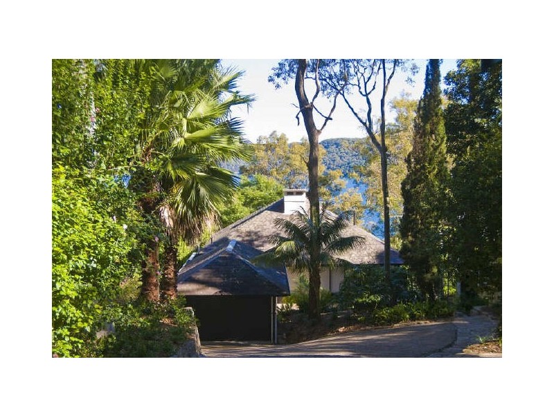 4 Paradise Avenue, Clareville NSW 2107