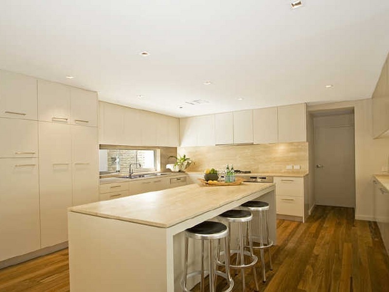 House No  4/74 – 76 Avalon Parade, Avalon NSW 2107