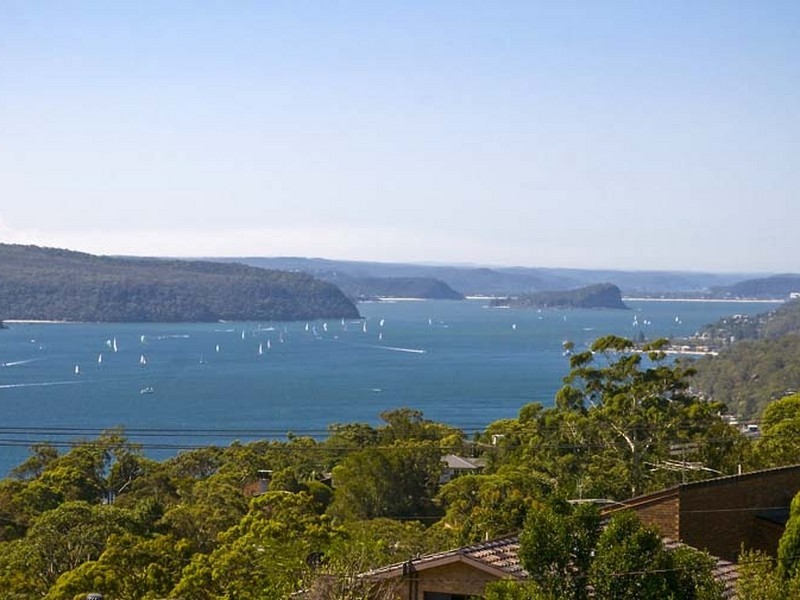 24 Loblay Crescent, Bilgola Plateau NSW 2107