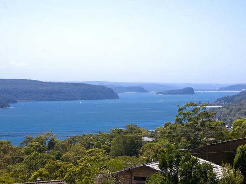 24 Loblay Crescent, Bilgola Plateau NSW 2107