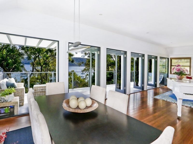 4 Paradise Avenue, Clareville NSW 2107