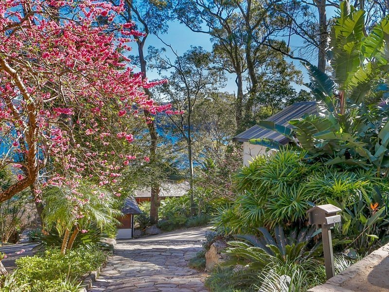 4 Paradise Avenue, Clareville NSW 2107