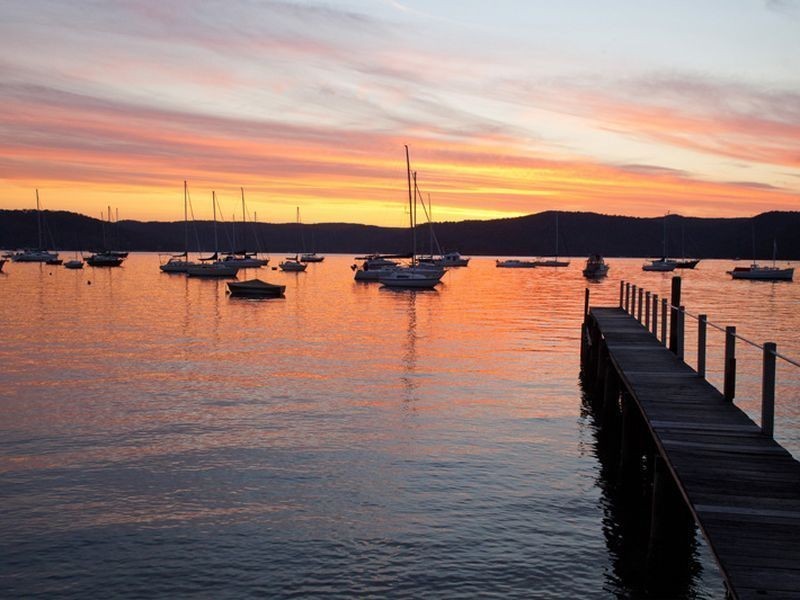 4 Paradise Avenue, Clareville NSW 2107